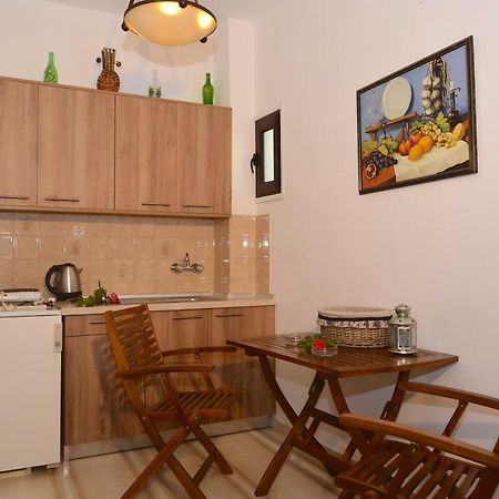 Alexandra Apartments Melikia Ngoại thất bức ảnh