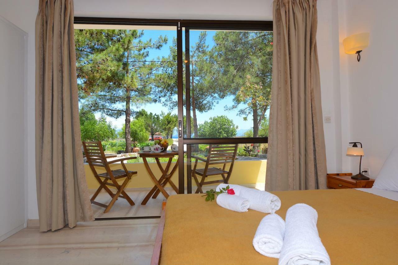 Alexandra Apartments Melikia Ngoại thất bức ảnh