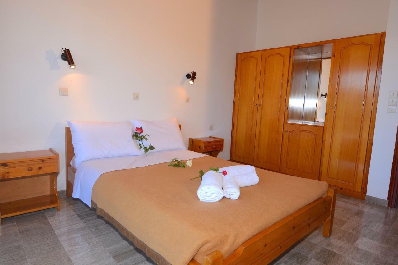 Alexandra Apartments Melikia Ngoại thất bức ảnh