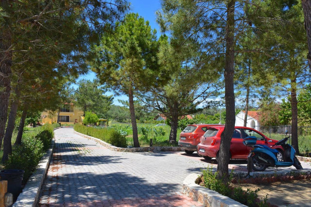 Alexandra Apartments Melikia Ngoại thất bức ảnh
